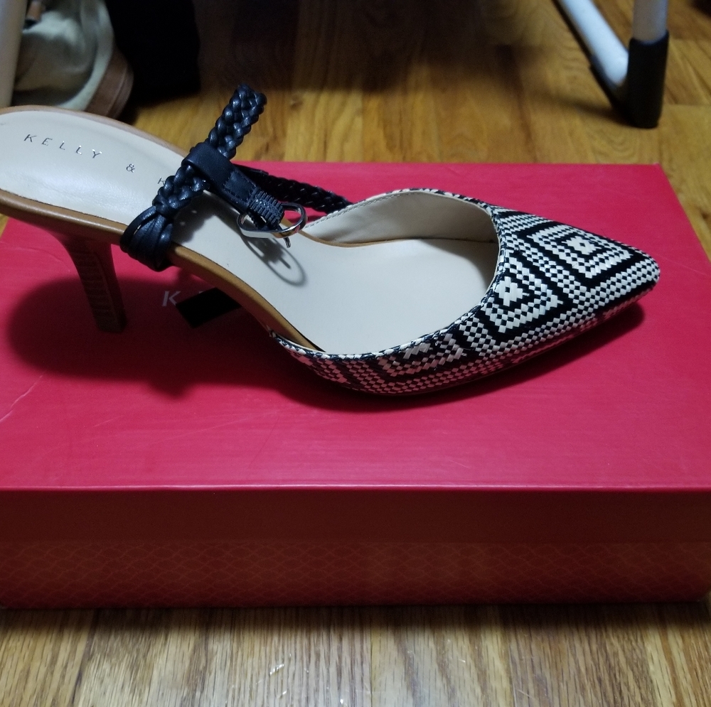 Womens classy low heels